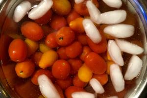 Лысые маринованные помидоры Ингредиенты на восемь порций