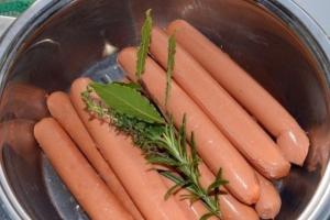 Как жарить сосиски: десять несложных способов Рецепт жареных сосисок