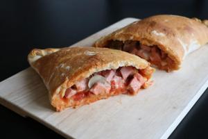 Секреты приготовления настоящих кальцоне Закрытая итальянская пицца кальцоне
